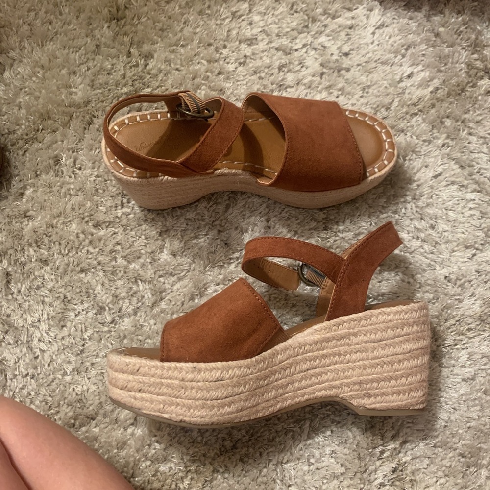 Brown wedges